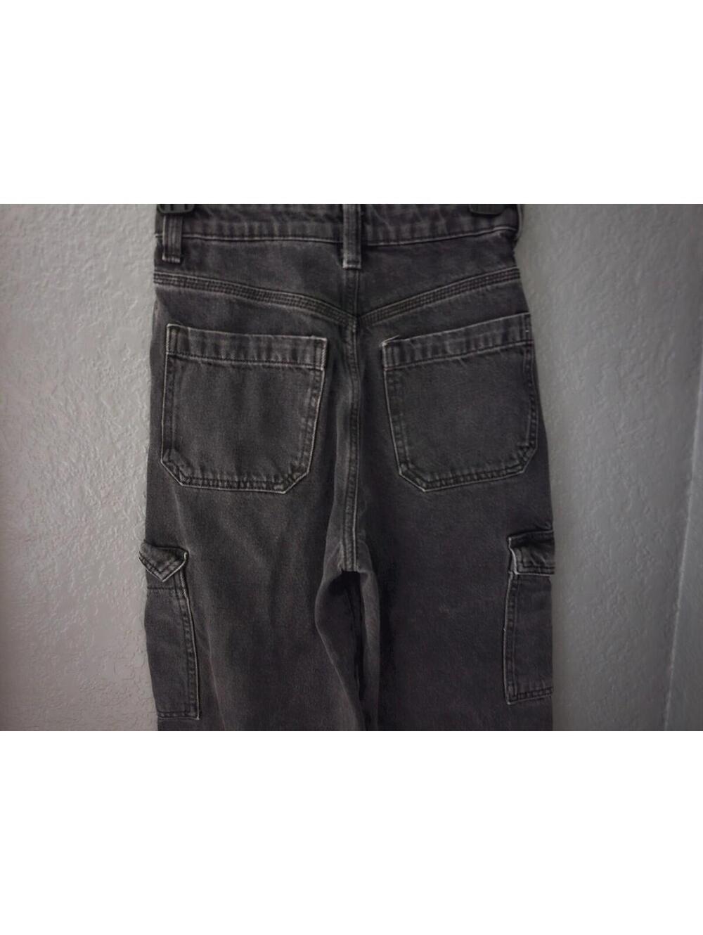 Women's H&M Divided Cargo Denim Jeans Pants Straight Leg Black Washed Size 0 - Picture 10 of 10